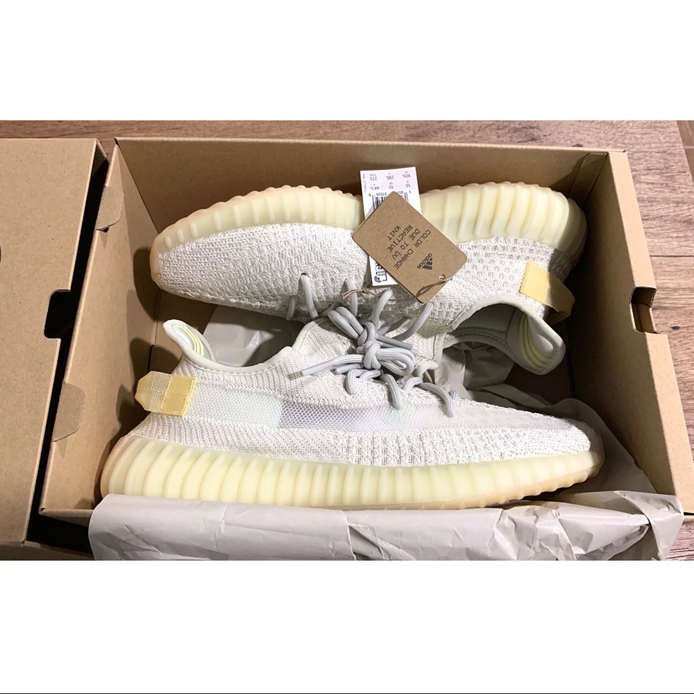 NWT Yeezy Boost 350 V2 Light